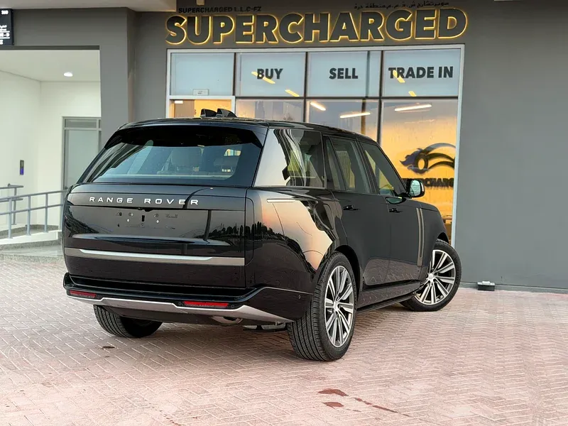 لاند روفر رينج روفر 2025